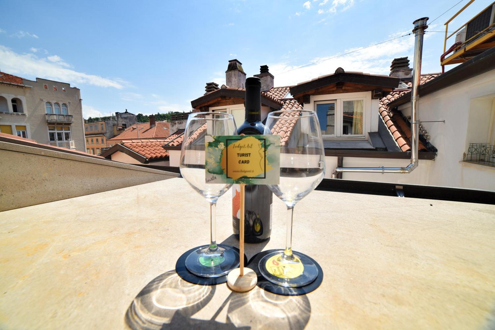Le Dimore Di Mazzini Apartment Trieste Bagian luar foto